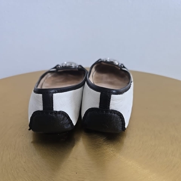 Micheal Kors Fulton Black On White Flats Size 5.5 🌴 - Picture 4 of 9